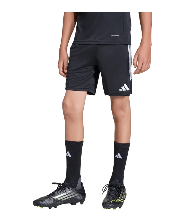 Kurze Trainingshose mit Reisverschlusstaschen